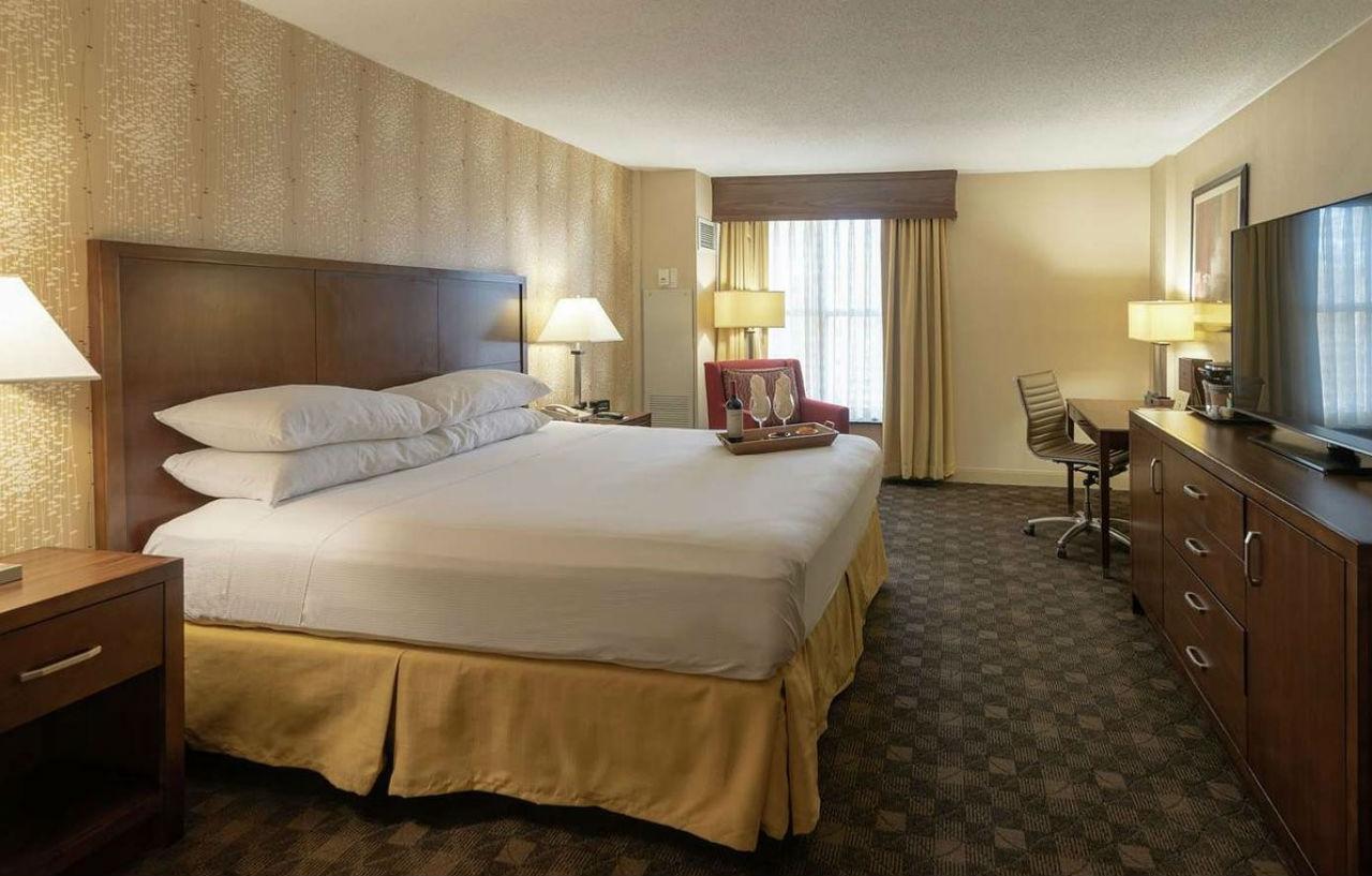 Hotel Doubletree By Hilton Norfolk Airport Zewnętrze zdjęcie