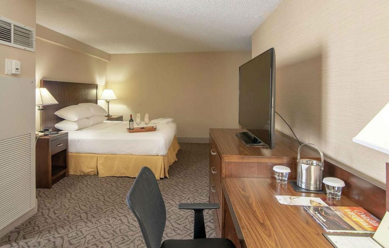 Hotel Doubletree By Hilton Norfolk Airport Zewnętrze zdjęcie