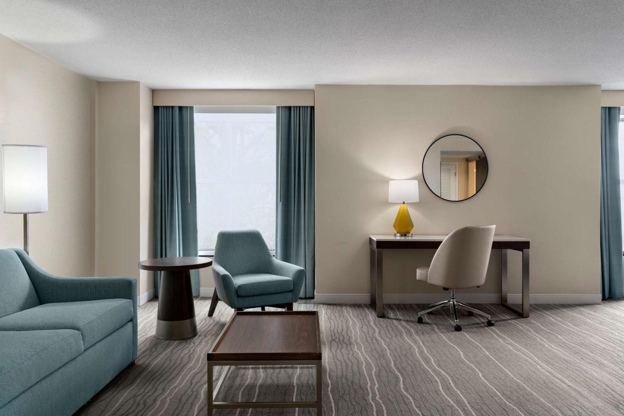 Hotel Doubletree By Hilton Norfolk Airport Zewnętrze zdjęcie