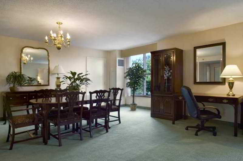 Hotel Doubletree By Hilton Norfolk Airport Zewnętrze zdjęcie